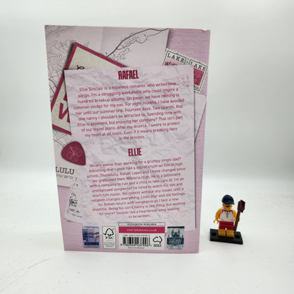 Love Unwritten (Lakefront Billionaires #2) - Lauren Asher