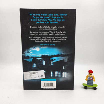 Midnight (Skulduggery Pleasant #11)