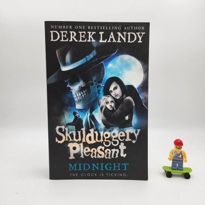 Midnight (Skulduggery Pleasant #11)