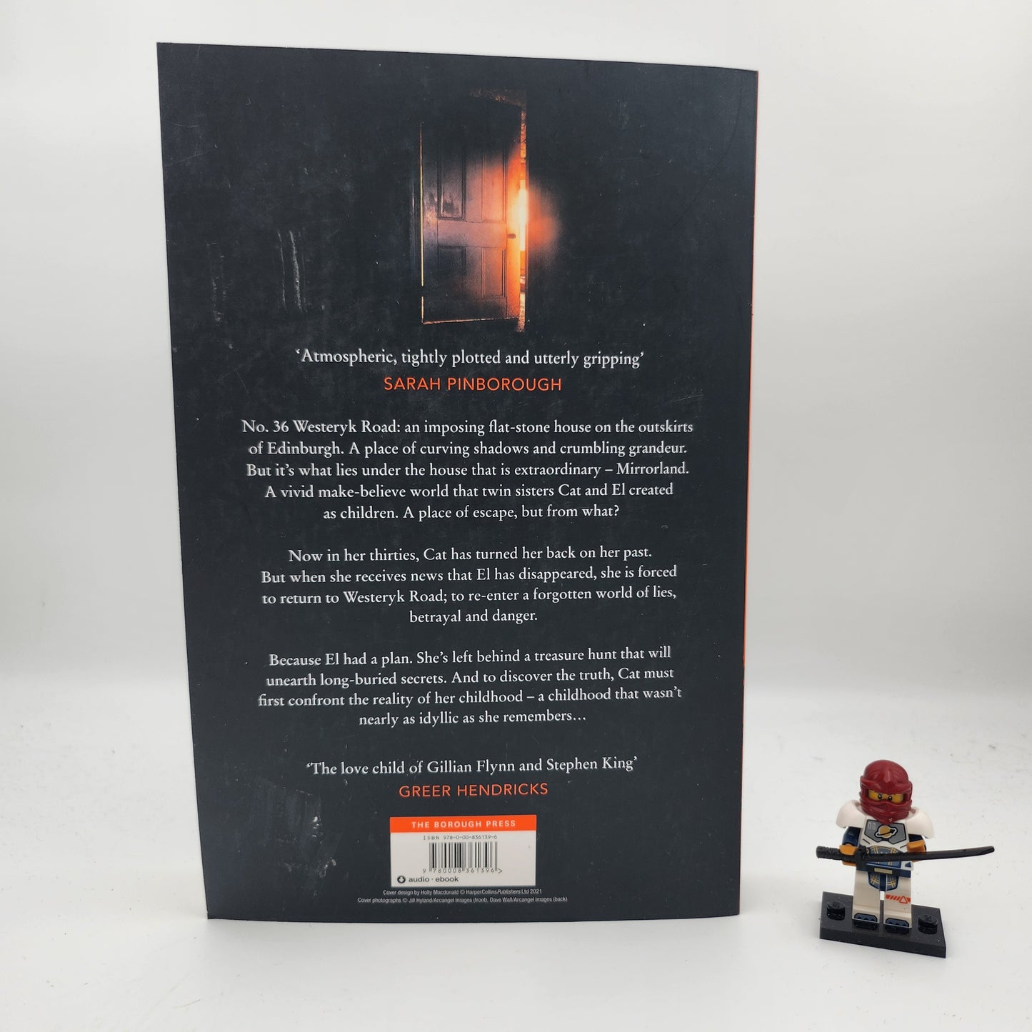 Mirrorland - Carole Johnstone