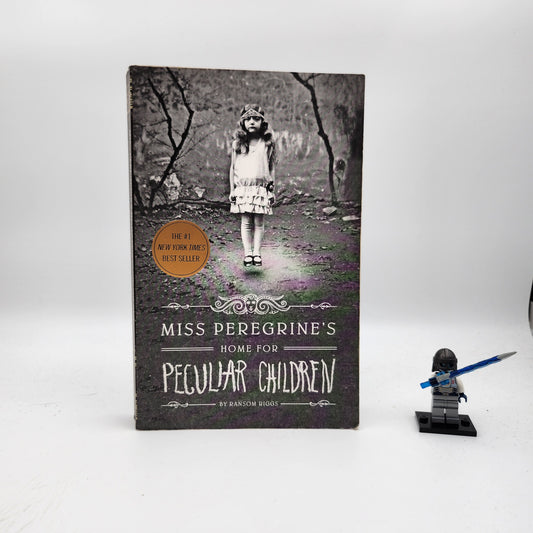 Miss Peregrine's Home for Peculiar Children (Miss Peregrine's Peculiar Children #1)