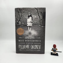 Load image into Gallery viewer, Miss Peregrine&#39;s Home for Peculiar Children (Miss Peregrine&#39;s Peculiar Children #1) - Ransom Riggs
