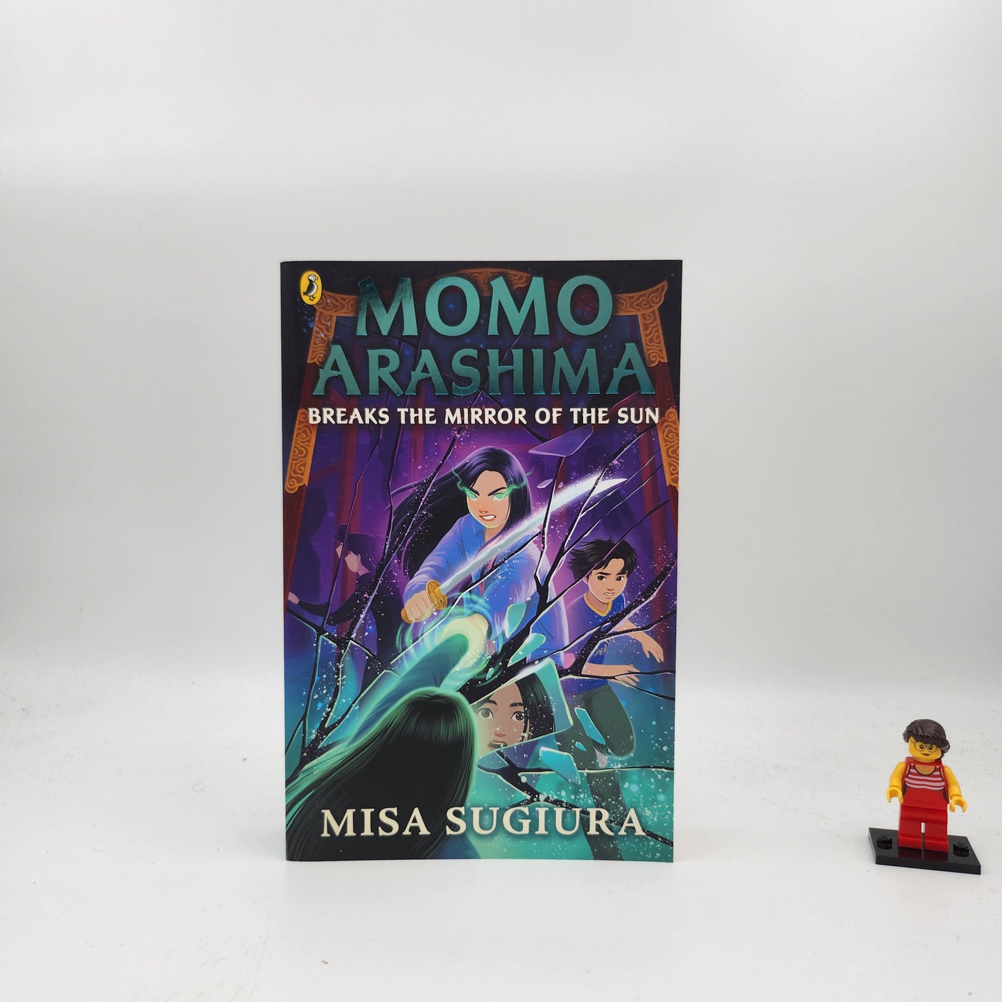 Momo Arashima Breaks the Mirror of the Sun (Momo Arashima #2)