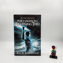 Load image into Gallery viewer, Percy Jackson and the Lightning Thief (Percy Jackson and the Olympians #1) - Rick Riordan
