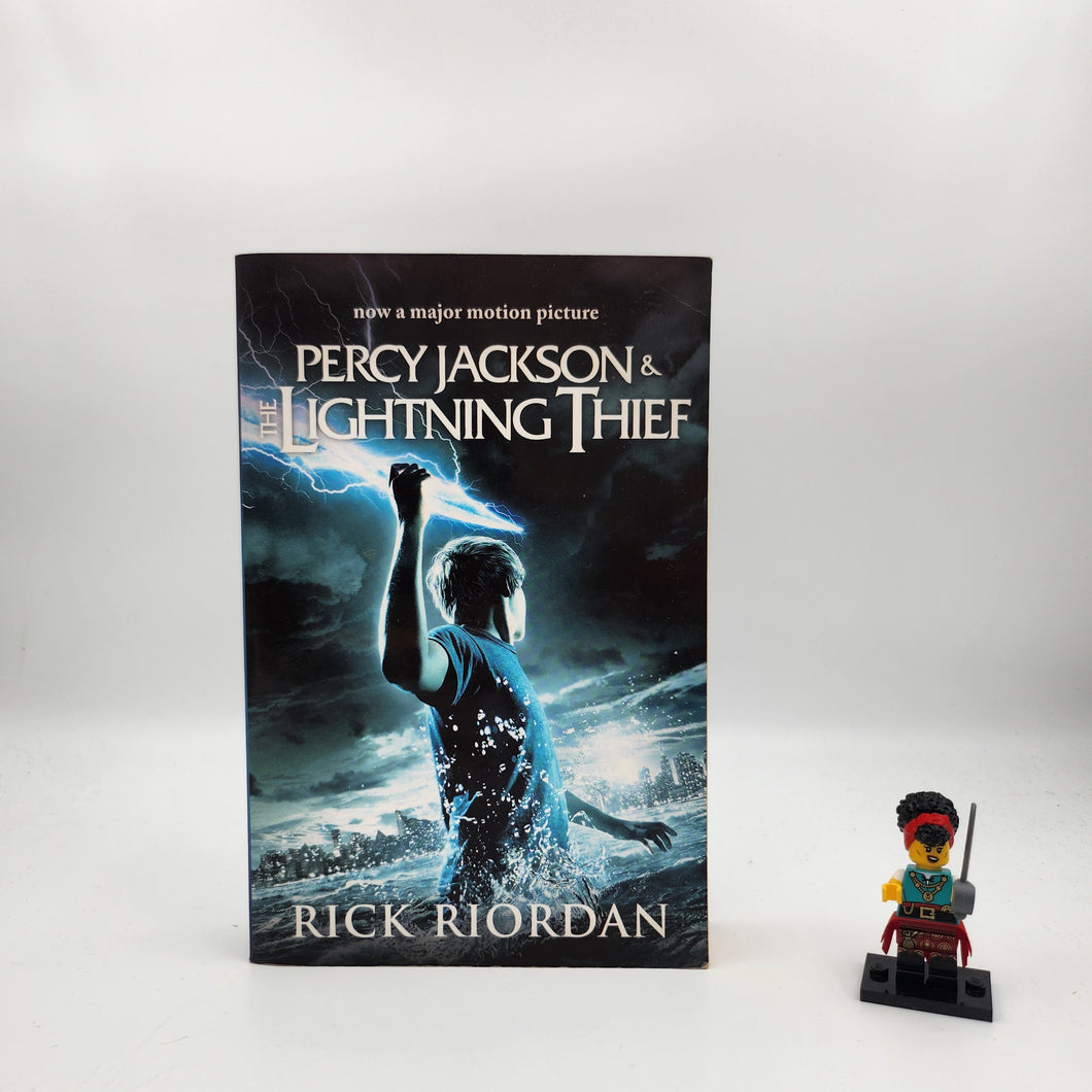 Percy Jackson and the Lightning Thief (Percy Jackson and the Olympians #1) - Rick Riordan