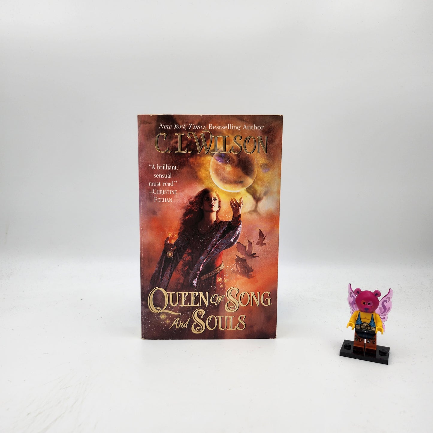Queen of Song and Souls (Tairen Soul #4)