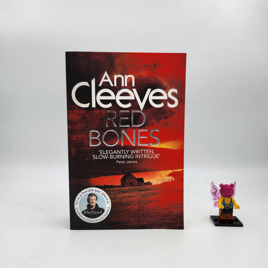 Red Bones (Shetland #3)