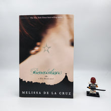 Load image into Gallery viewer, Revelations (Blue Bloods #3) - Melissa de la Cruz
