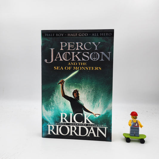Percy Jackson and the Sea of Monsters (Percy Jackson and the Olympians #2) - Rick Riordan