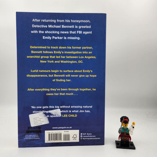 Shattered (Michael Bennett #14)- James Patterson