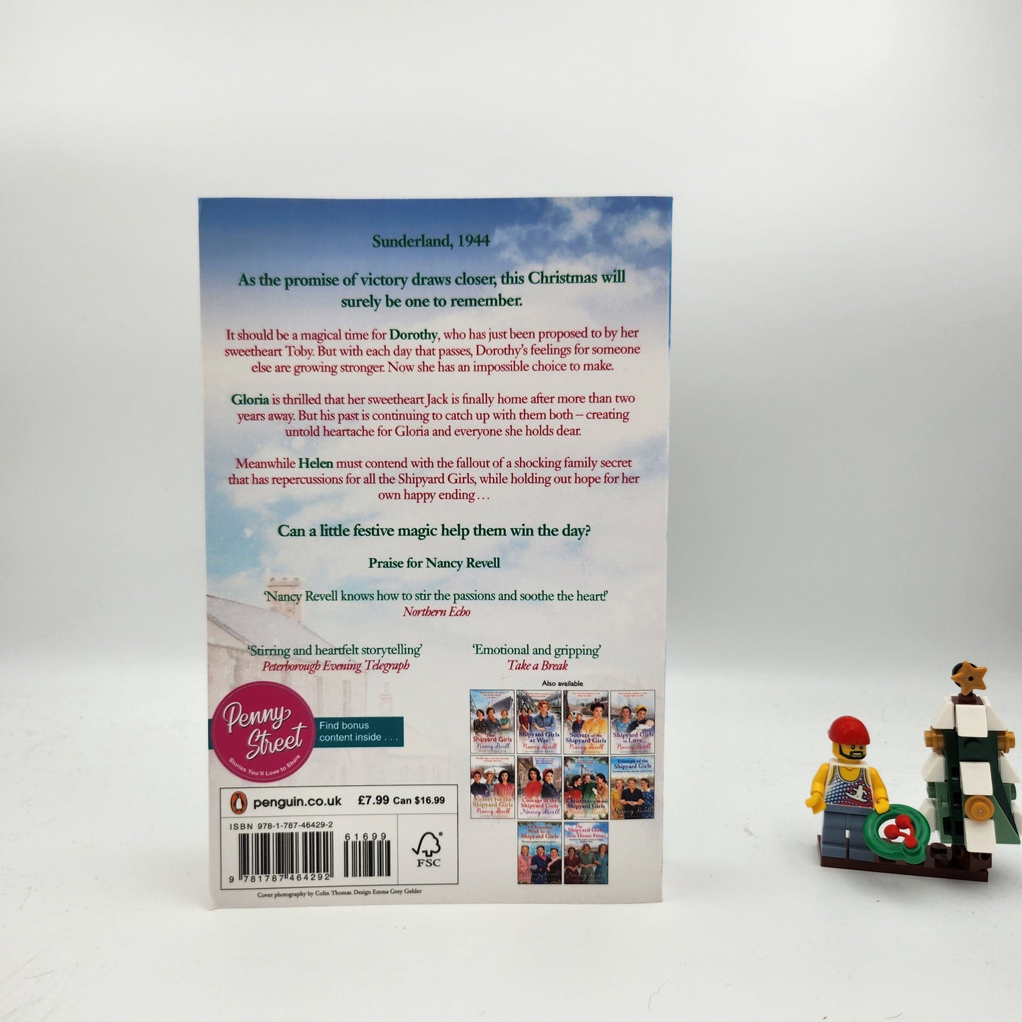 Shipyard Girls Under the Mistletoe (Shipyard Girls #11) - Nancy Revell