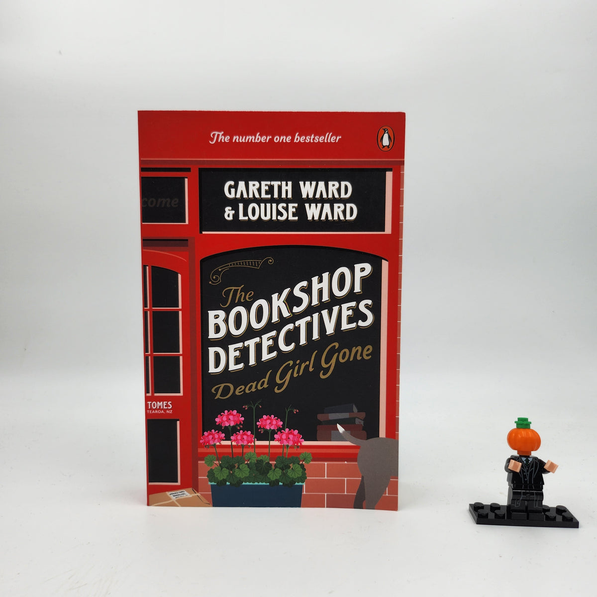 Dead Girl Gone (The Bookshop Detectives #1)