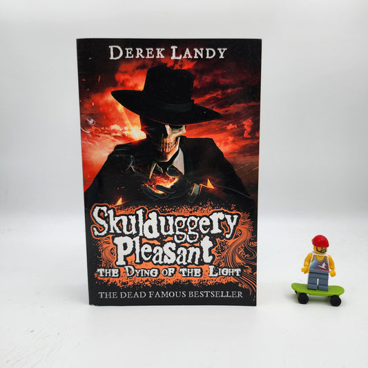 The Dying of the Light (Skulduggery Pleasant #9)