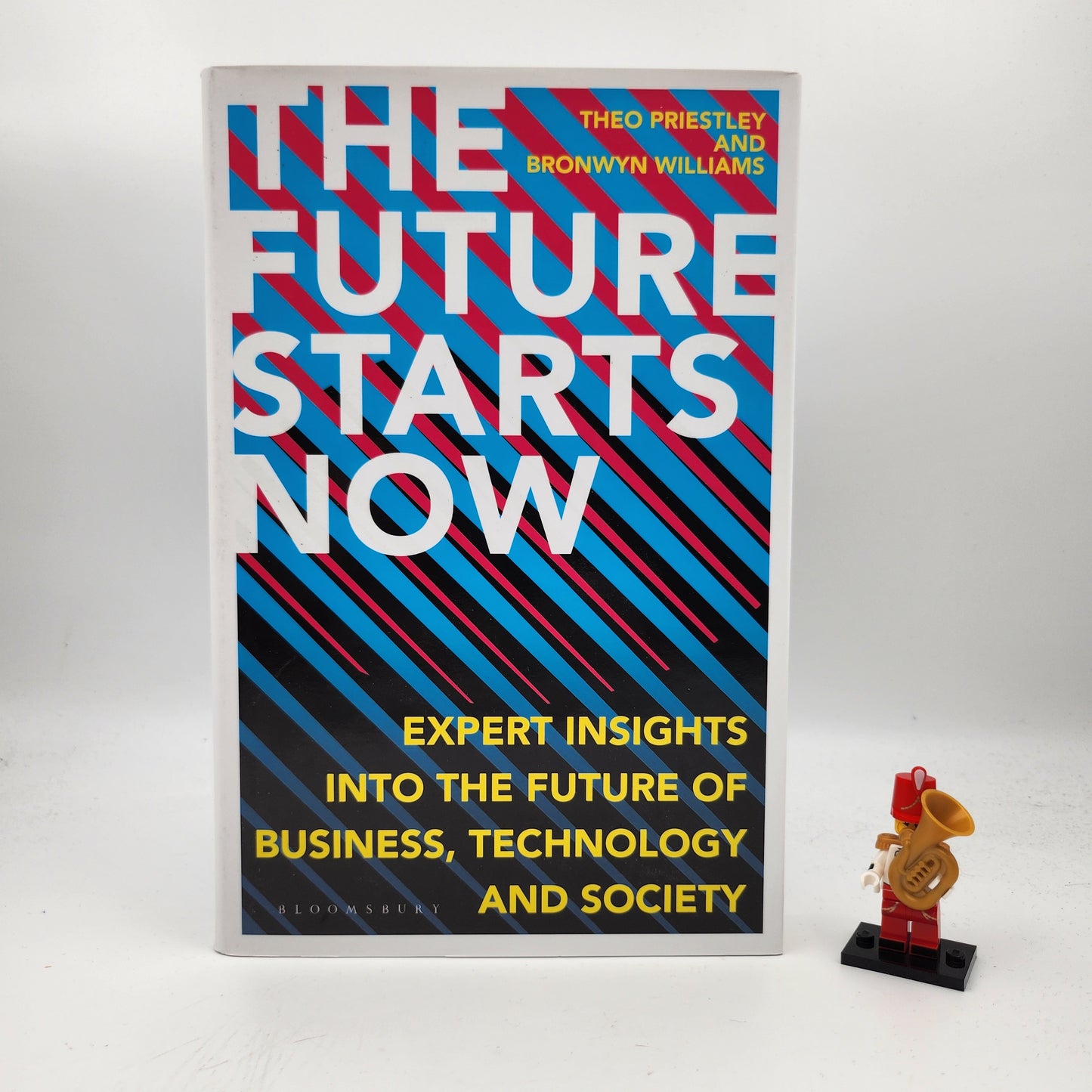 The Future Starts Now: Expert Insights into the Future of Business, Technology and Society