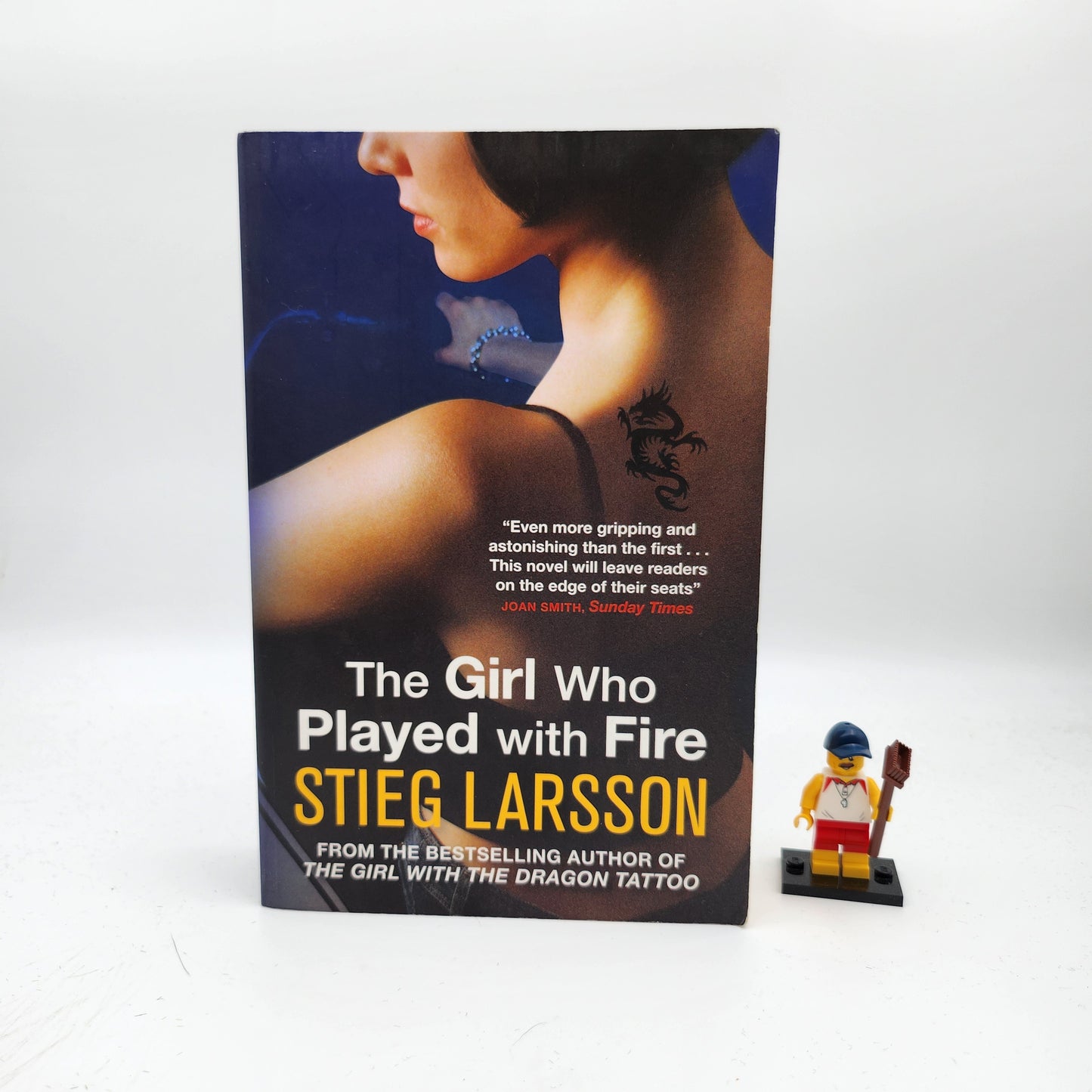 The Girl Who Played with Fire (Millennium #2) - Stieg Larsson