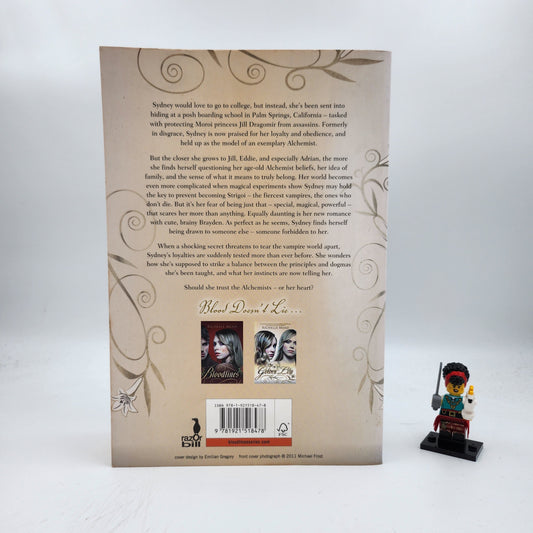 The Golden Lily (Bloodlines #2)