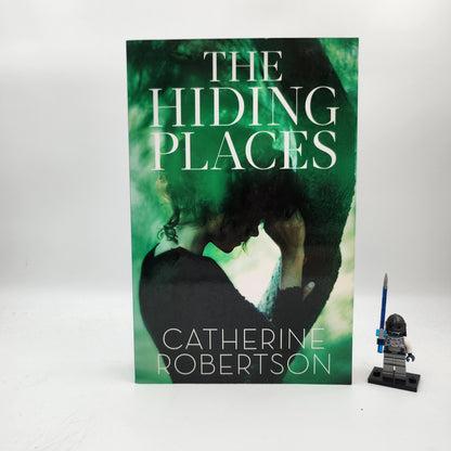 The Hiding Places - Catherine Robertson
