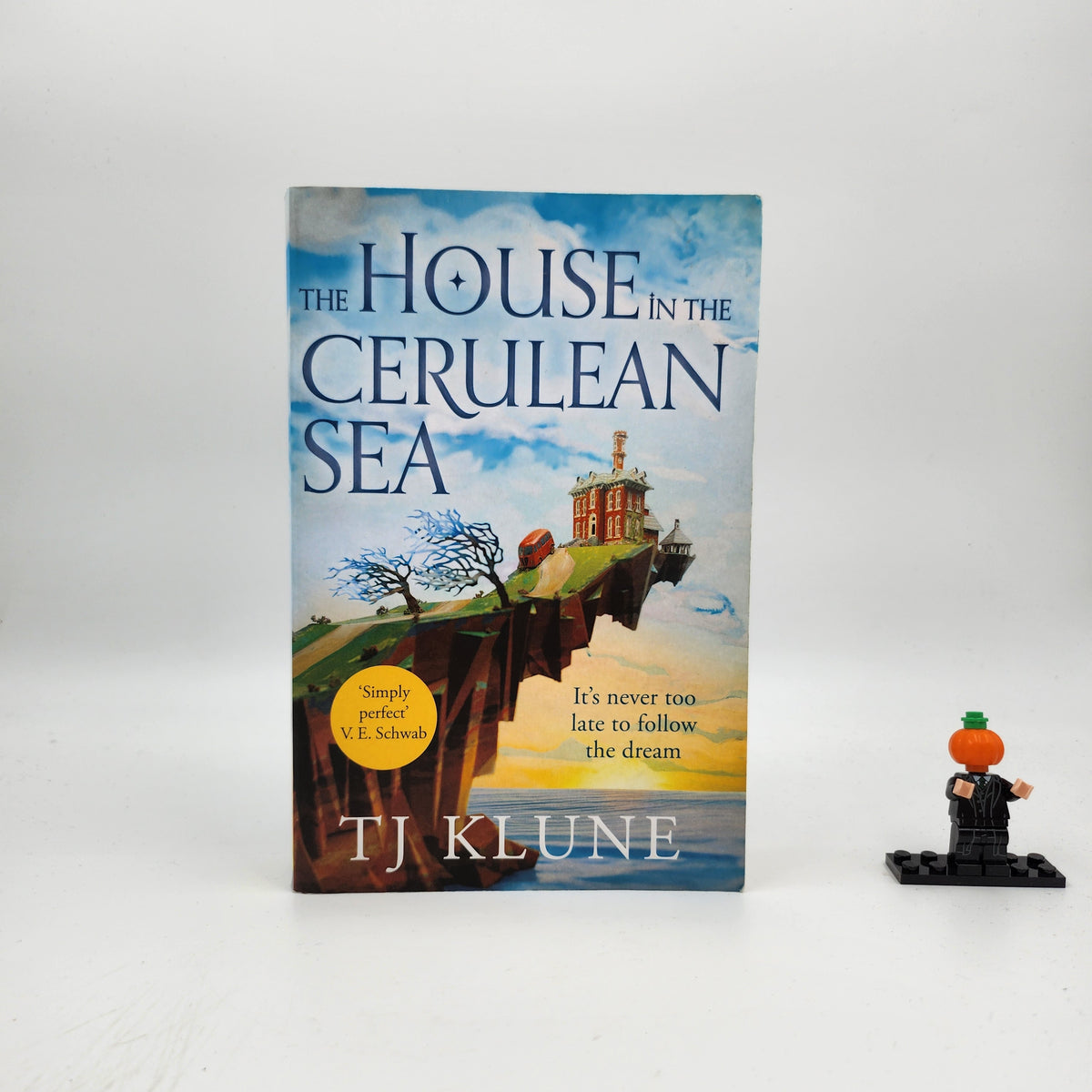 The House in the Cerulean Sea (Cerulean Chronicles #1)