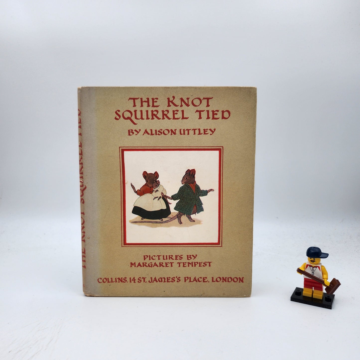 The Knot Squirrel Tied (Tales of the Little Grey Rabbit #8)