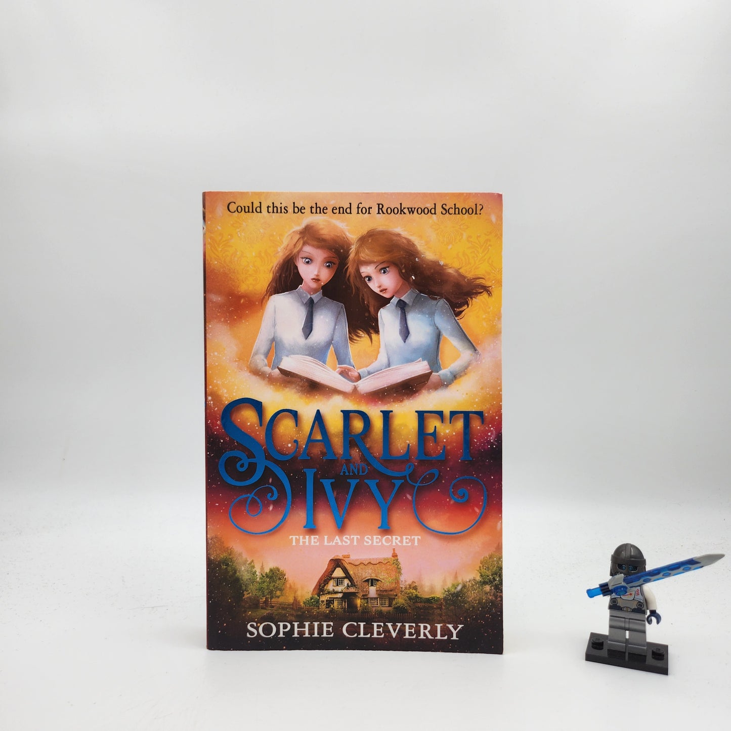 The Last Secret (Scarlet and Ivy #6)