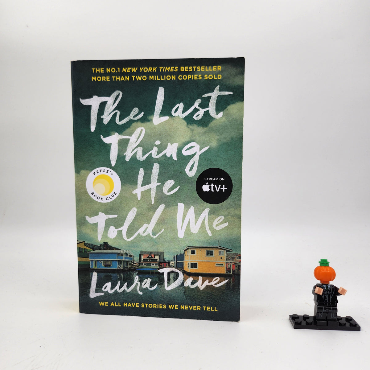 The Last Thing He Told Me (Hannah Hall #1)