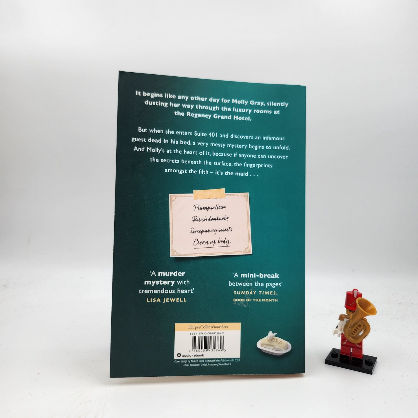 T­he Ma­id (Molly the Maid #1)
