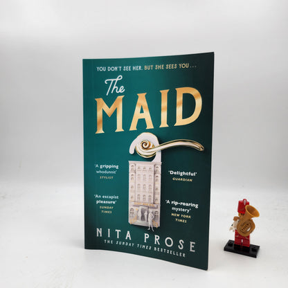 T­he Ma­id (Molly the Maid #1)
