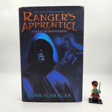Load image into Gallery viewer, Ruins of Gorlan (Ranger&#39;s Apprentice #1) - John Flanagan
