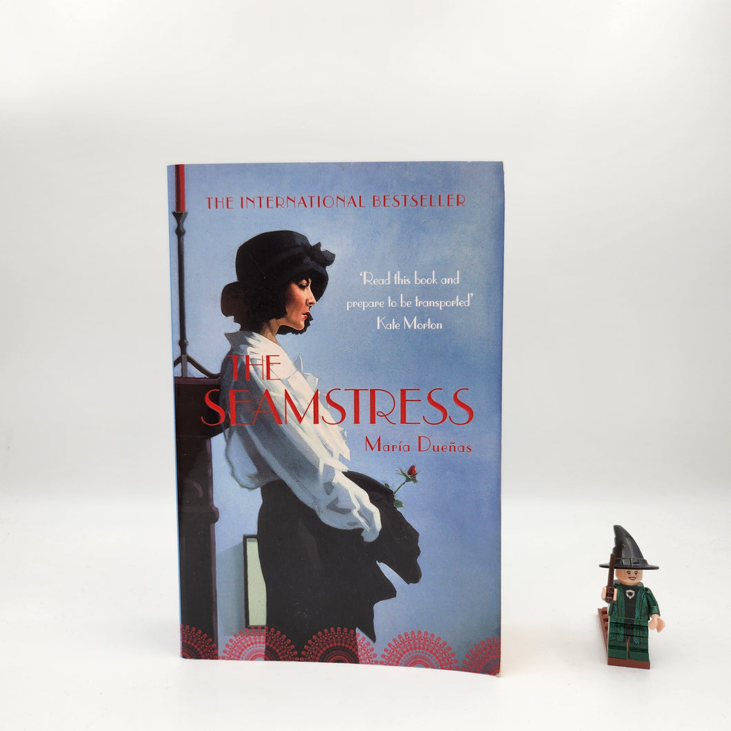 The Seamstress (Sira Quiroga #1) - María Dueñas