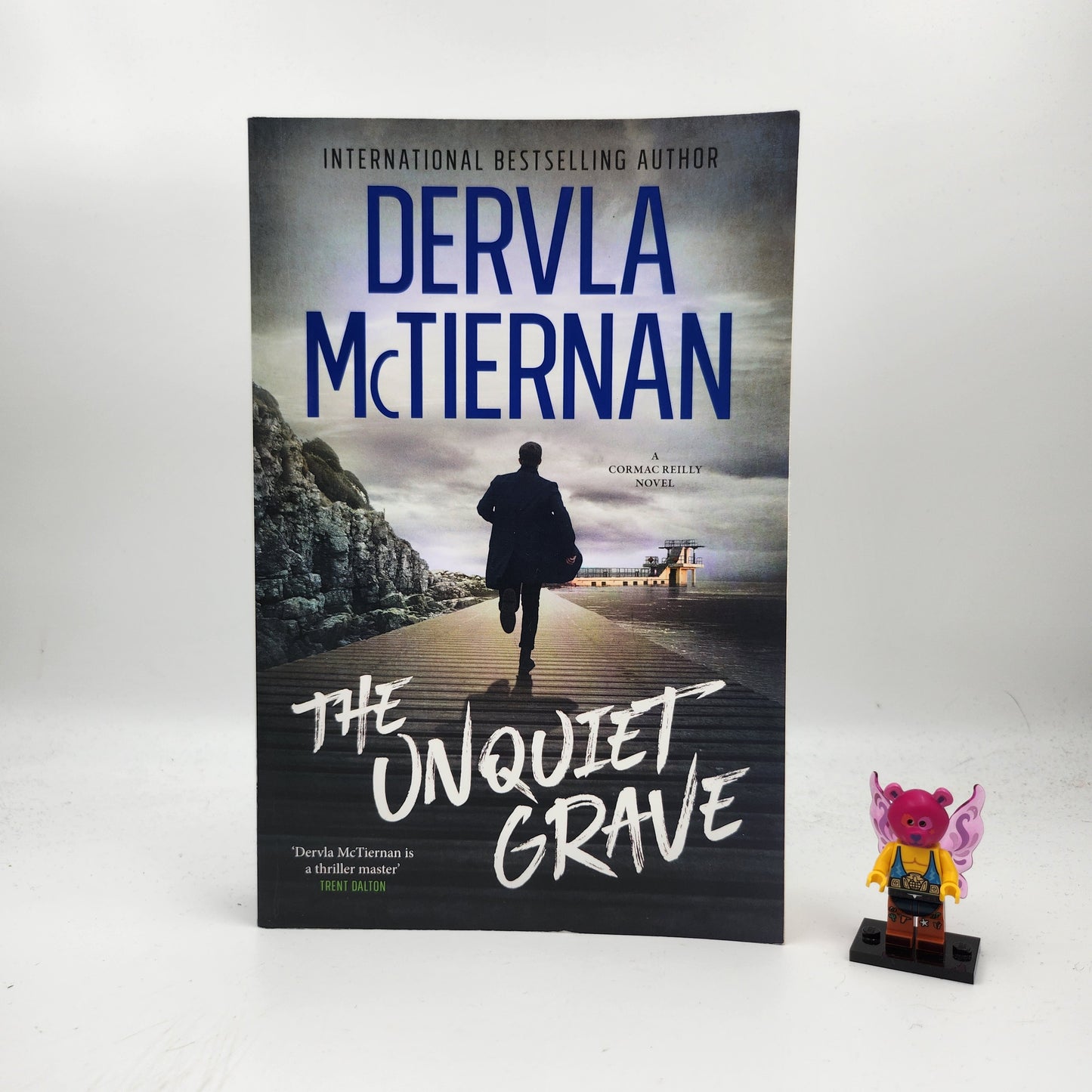 The Unquiet Grave (Cormac Reilly #4)