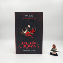 Load image into Gallery viewer, Three Dark Crowns (Three Dark Crowns #1) - Kendare Blake
