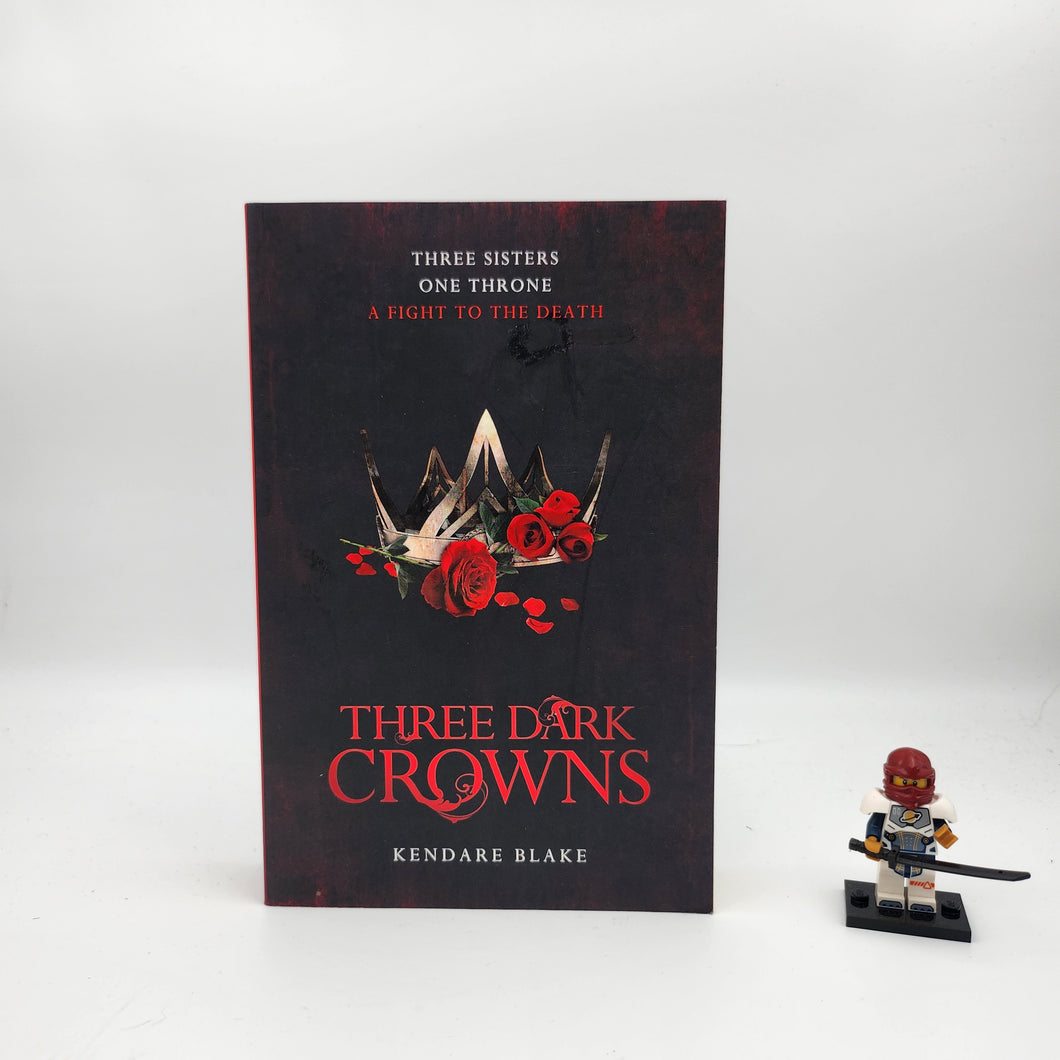 Three Dark Crowns (Three Dark Crowns #1) - Kendare Blake