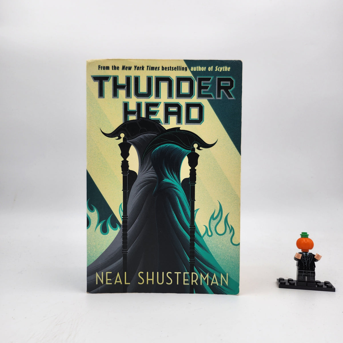 Thunderhead (Arc of a Scythe #2)