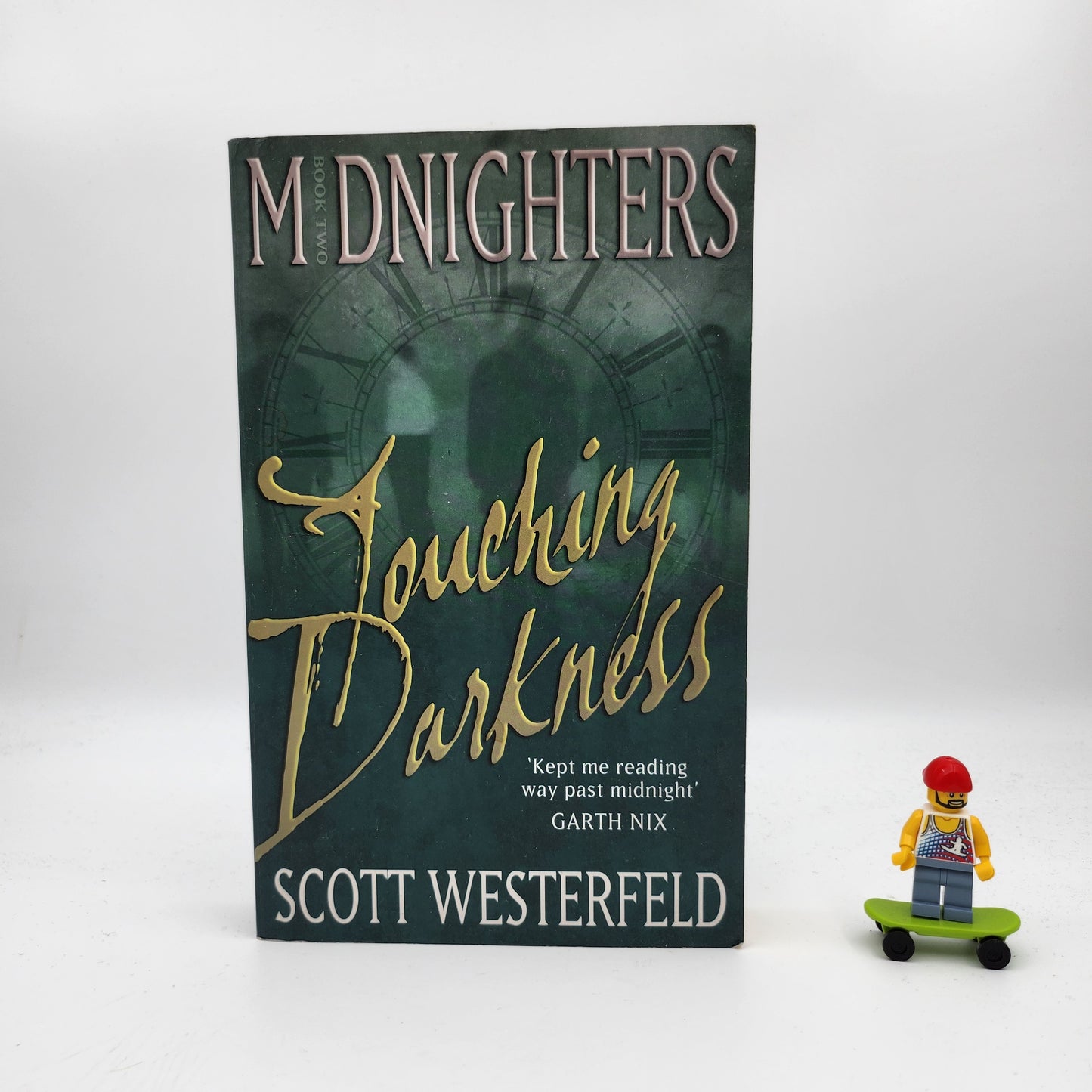 Touching Darkness (Midnighters #2)