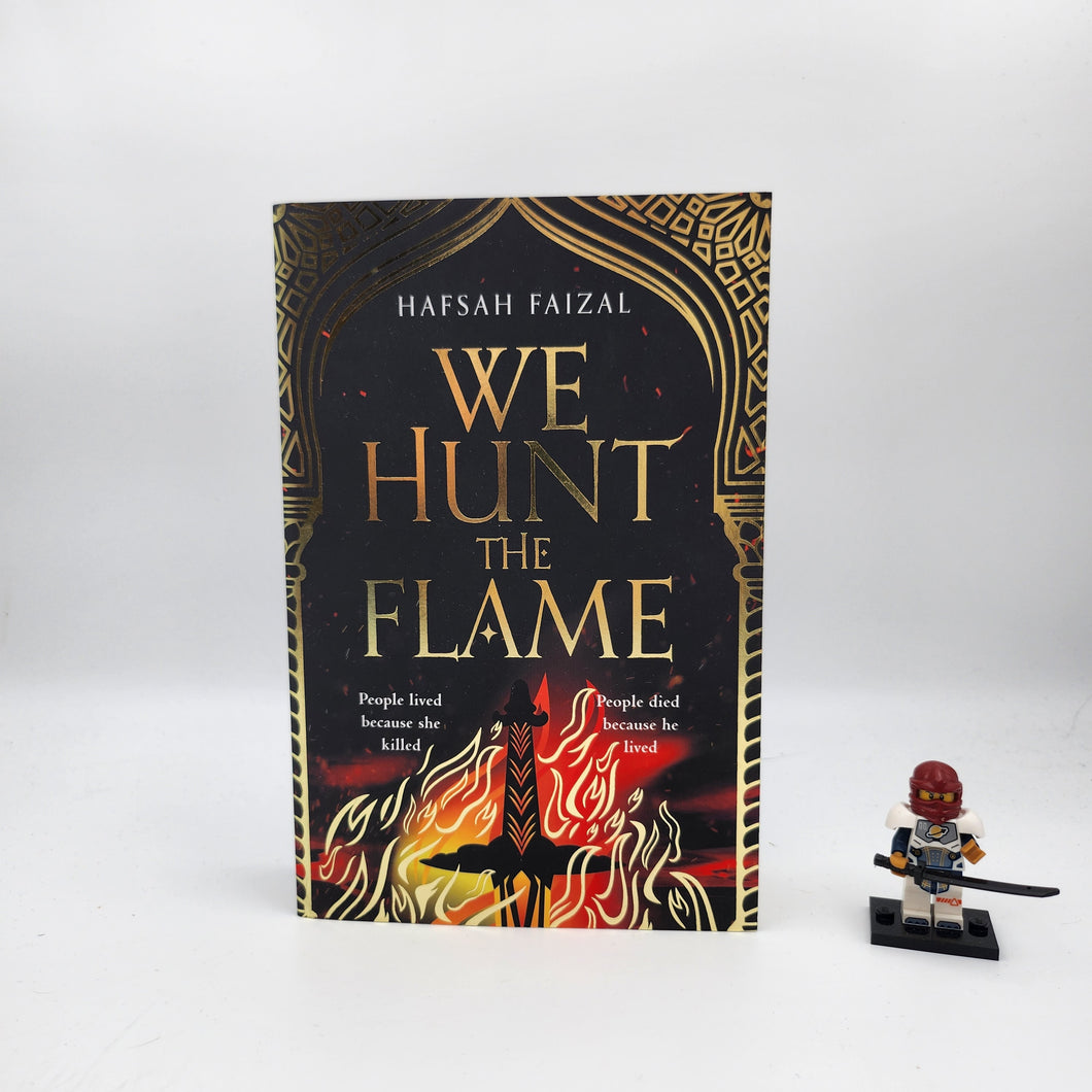 We Hunt the Flame (Sands of Arawiya #1)  - Hafsah Faizal