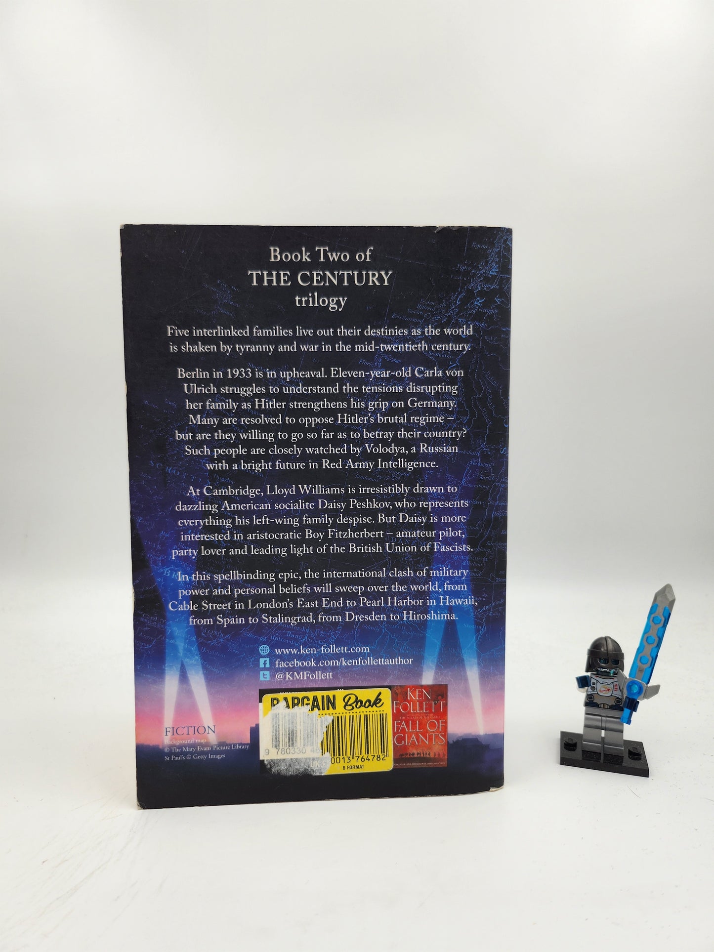 Winter of the World (The Century Trilogy #2)